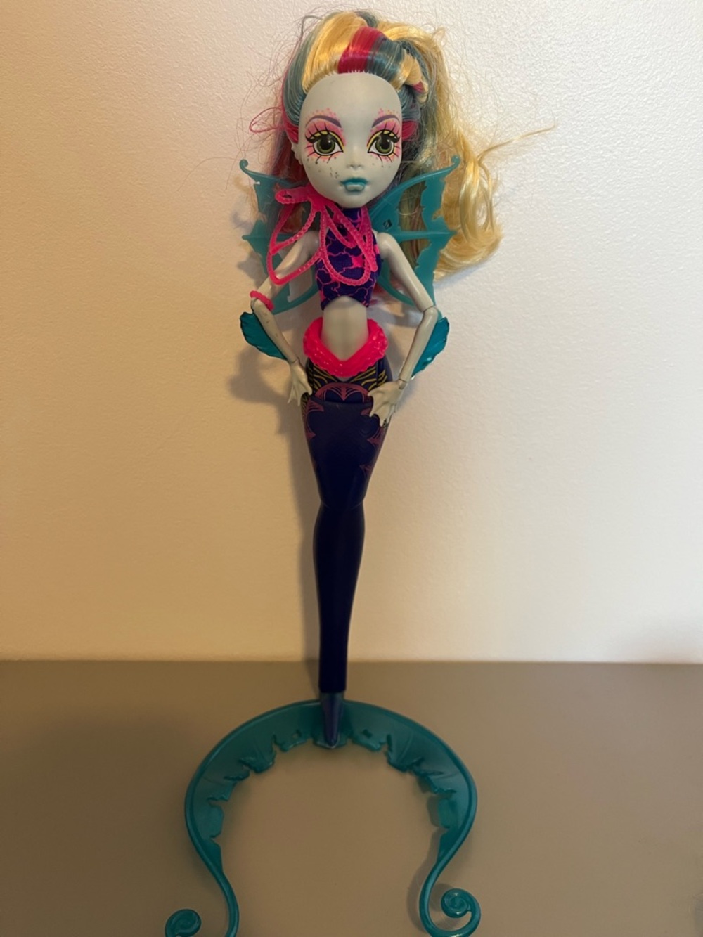 Lagoona Blue Great Scarriee Reef Monster High doll